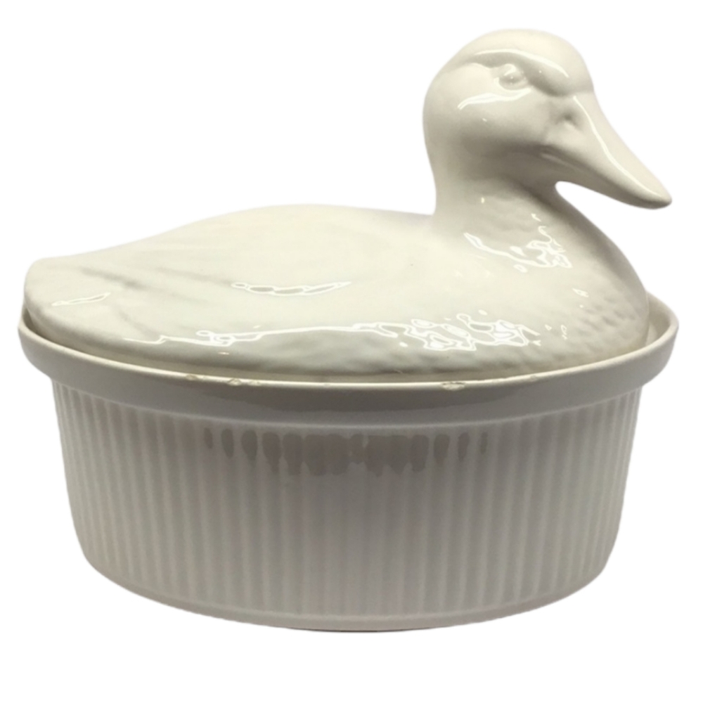 Vintage White Ceramic Casserole Dish with Duck Shaped Lid California USA S697-43
